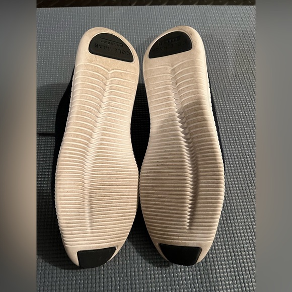 Cole Hahn Zero Grand Navy Sneakers worn once size 9 - Picture 3 of 3